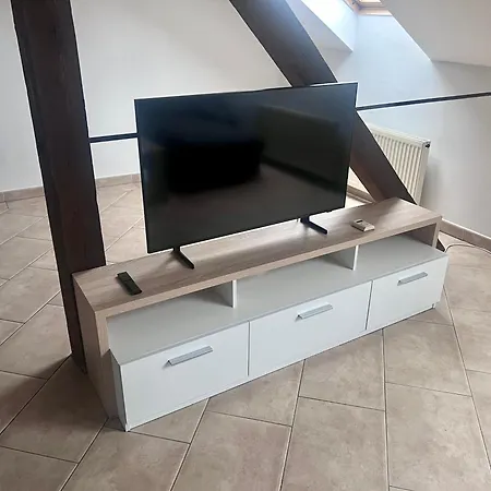 Apartment Velky Podkrovni Mezonet 100m2 *
